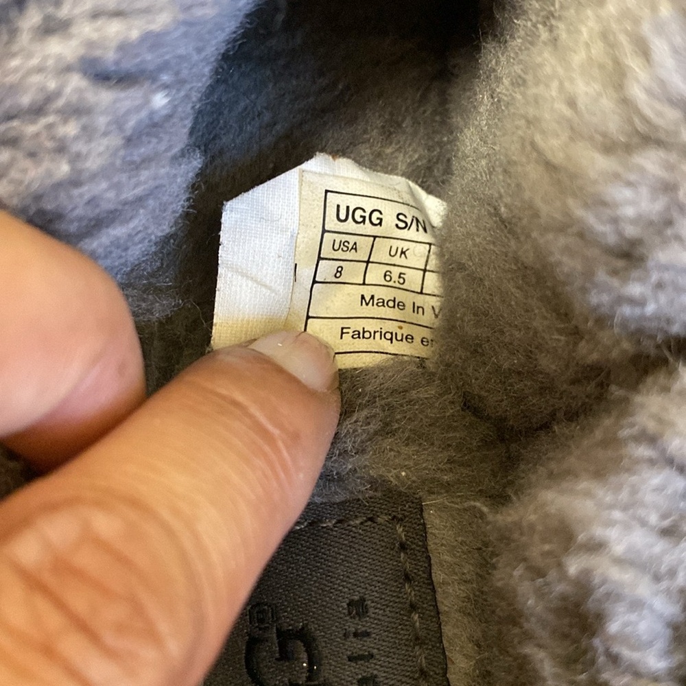 Ugg Classic Slipper - image 4